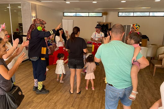 עמותת איילים מפעילה את גן איילים לילדי המפונים מיישובי הדרום במלון לאונרדו אין בים המלח, צילום: באדיבות איילים